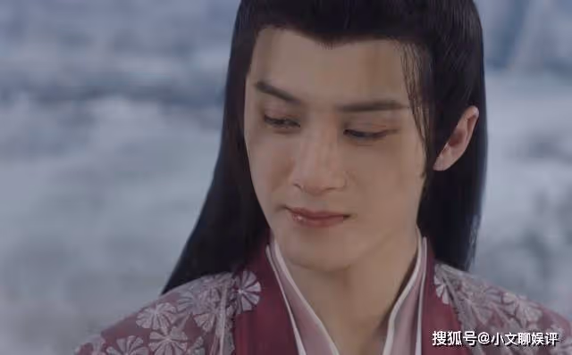 《長相思》小夭弓箭認主時,一身紅衣現身的相柳,算是「嫁」出去了