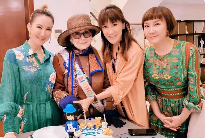 李玟二姐將再次登台獻唱悼念妹妹,圍觀群眾被她感動到落淚