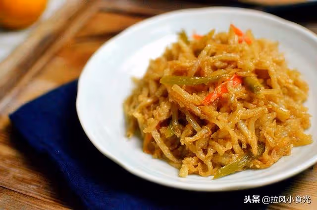 土豆絲別再炒著吃,蒸一蒸,拌一拌,少油少鹽更健康!