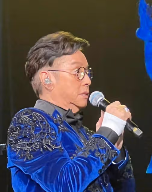 72歲譚詠麟健康頻出問題引擔憂!手腕受傷打石膏,此前還暴瘦14斤