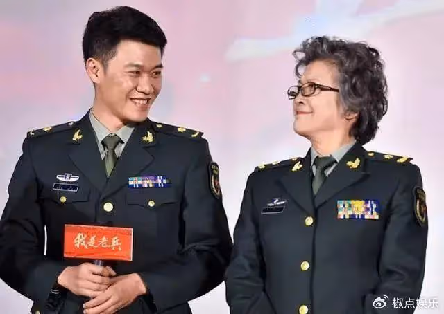 他演技好,有孝心,出道21年憑《人世間》爆火,原來親姑是著名影后