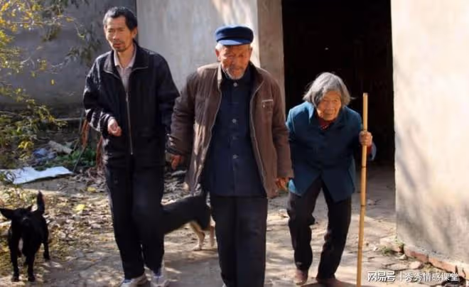 故事:「3家輪流伺候媽!」爸爸宣布決定後,媽笑了,奶奶卻哭了