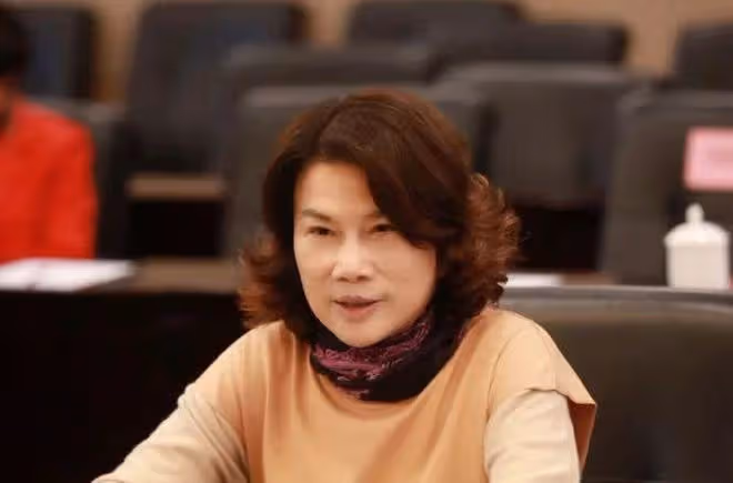 董明珠言論惹爭議,格力不招只想要多少工資的員工,遭到網友吐槽