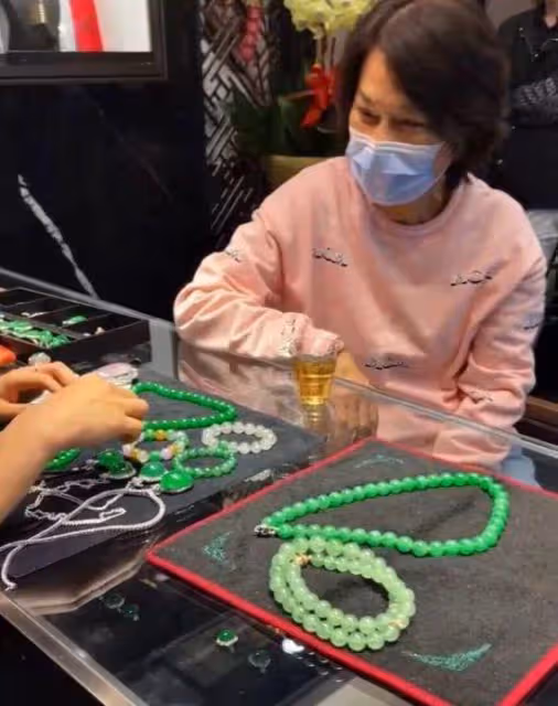 董明珠言論惹爭議,格力不招只想要多少工資的員工,遭到網友吐槽
