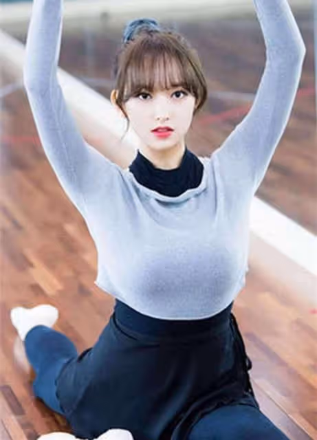 25歲女星穿泳衣秀火辣身材！凹凸有致曲線完美，否認為梁朝偉生子