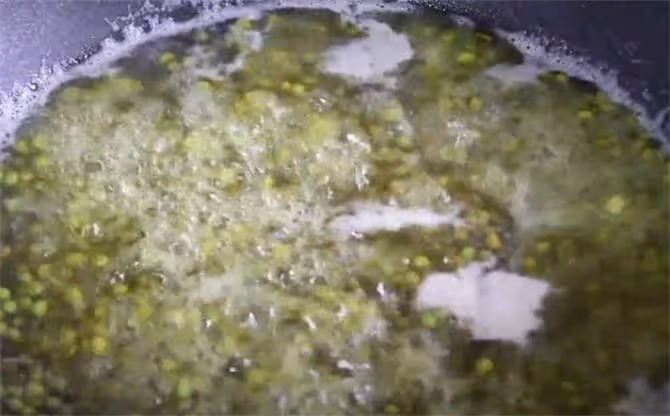 煮綠豆沙不要只放水,教你一招,綠豆更容易起沙,香甜可口又解暑