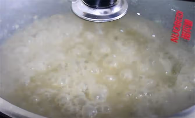 煮綠豆沙不要只放水,教你一招,綠豆更容易起沙,香甜可口又解暑