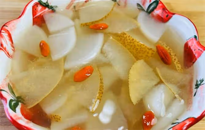 這才是白蘿蔔梨水的正確做法,香甜營養好喝,潤肺止咳,非常管用