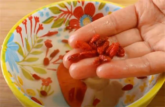 這才是白蘿蔔梨水的正確做法,香甜營養好喝,潤肺止咳,非常管用