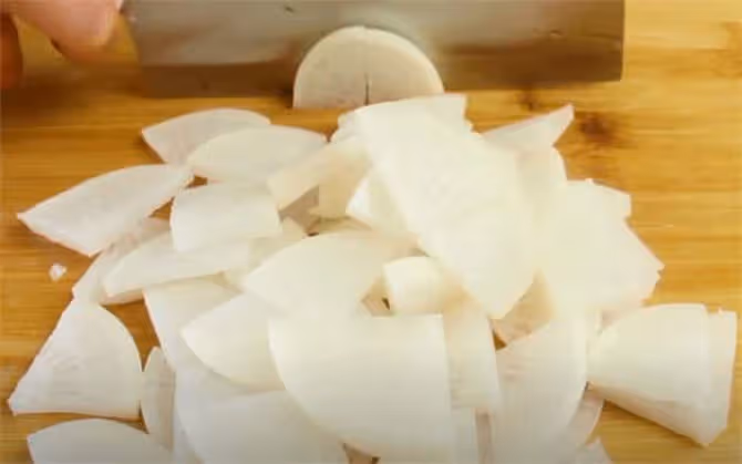 這才是白蘿蔔梨水的正確做法,香甜營養好喝,潤肺止咳,非常管用
