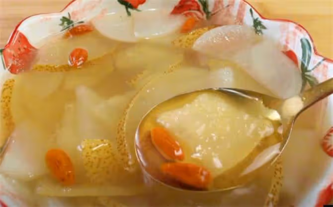 這才是白蘿蔔梨水的正確做法,香甜營養好喝,潤肺止咳,非常管用