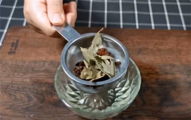 飯店的蔥油如何熬制的?終於明白廚師炒菜為什麼香了,拌啥都好吃