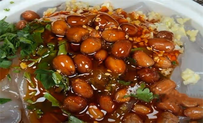 教你東北涼拌拉皮的正確做法,勁道爽滑,清涼解暑,夏天餐桌必備