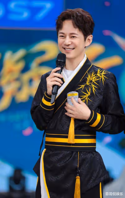 湖南衛視主持人的薪資待遇,李湘年薪900萬,何炅年薪760萬