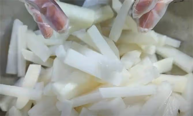白蘿蔔最爽口腌制方法,不用曬不用泡,清脆爽口,香辣開胃又下飯