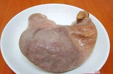 這樣做豬肚雞,肉嫩湯鮮,好吃,簡直不能再香了,馬上收藏好!