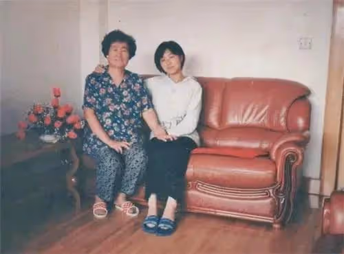 不孝女曹茜:去德國留學後,17年不聯繫父母,不見母親最後一面