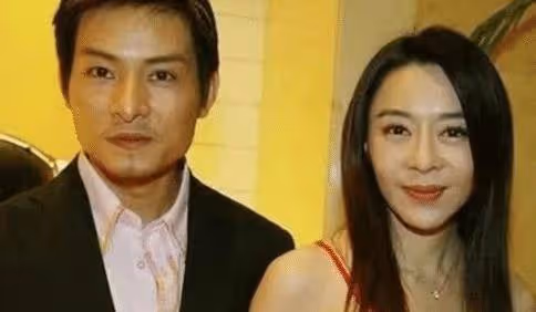 因長相酷似劉德華成為替身,片酬高出同行十倍,後與劉德華女友結婚