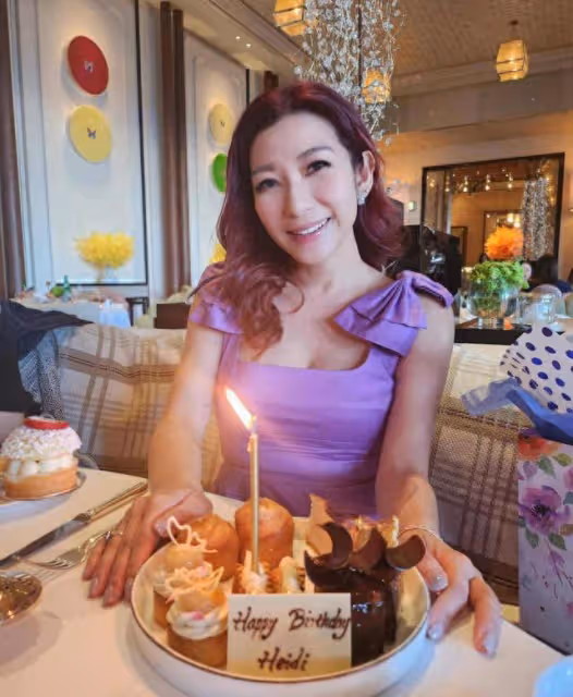 TVB知名女星獲港姐密友慶生!穿紫色裙顯高貴,視帝妻子少女味足