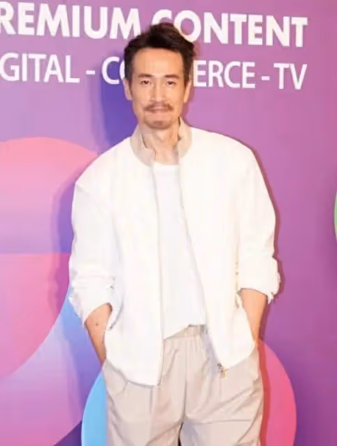 TVB知名女星獲港姐密友慶生!穿紫色裙顯高貴,視帝妻子少女味足
