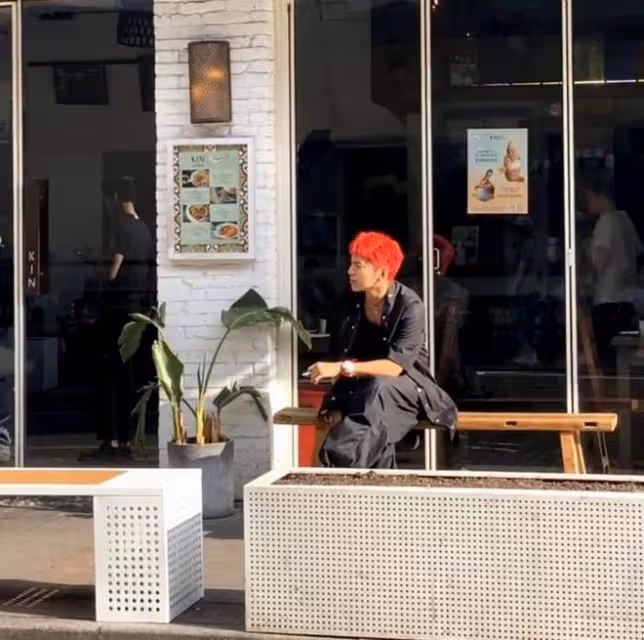 柯震東王大陸小飯店聚餐,32歲柯震東臉上帶傷,渾身上下7種配飾