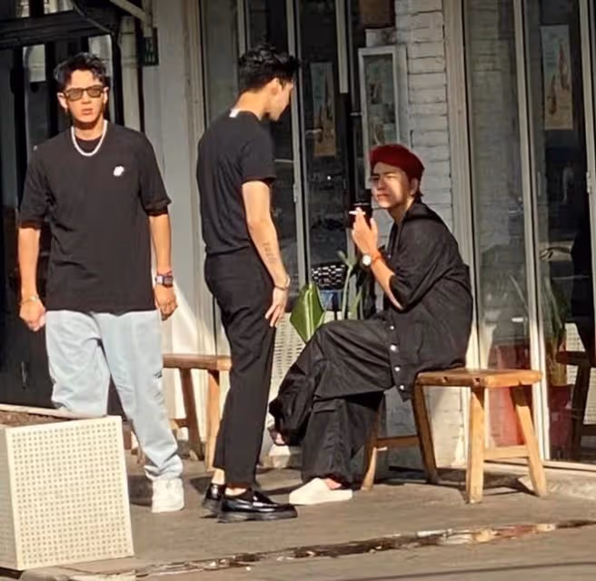 柯震東王大陸小飯店聚餐,32歲柯震東臉上帶傷,渾身上下7種配飾