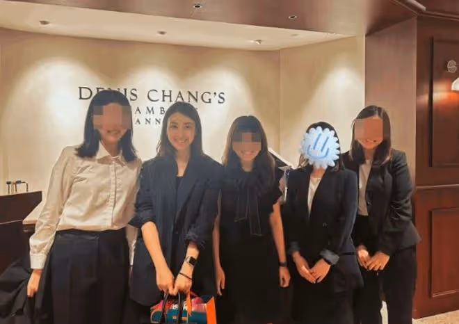 35歲知名女星轉行當律師3年，首度收徒榮升師父，被贊語言能力強