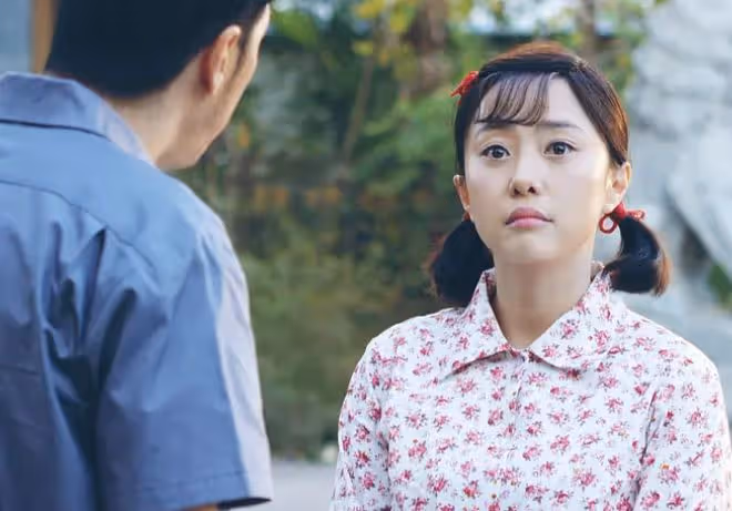 與央視主持人結束無性婚姻，劉園媛近照曝光狀態好，歐洲游很愜意