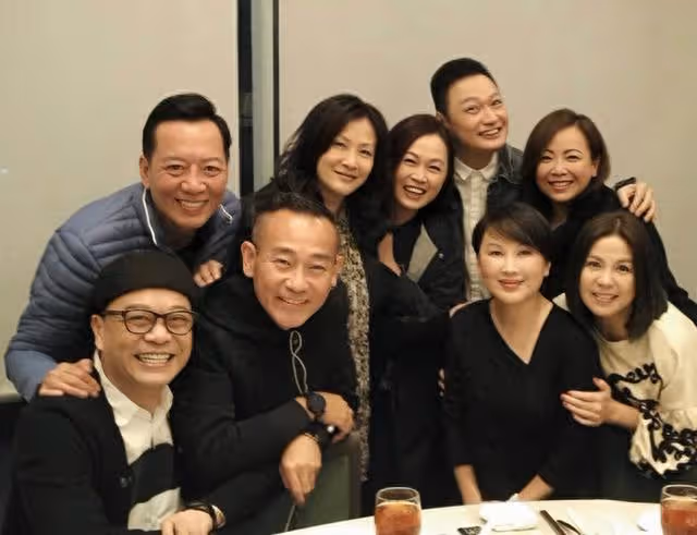 香港知名女星成香薰治療師,參觀公司變大姐大,穩坐C位氣場十足