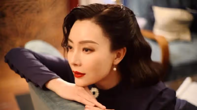 看了陳數18年前的「黃依依」舊照，就會原諒她如今的「矽膠臉」