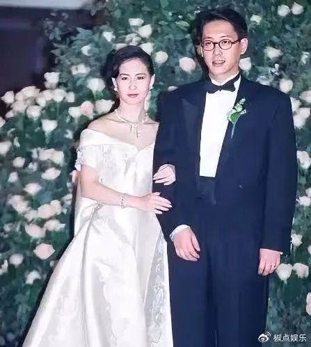 打過蔡少芬,罵過寶詠琴,搶過何超瓊老公,難怪她被那麼多人討厭