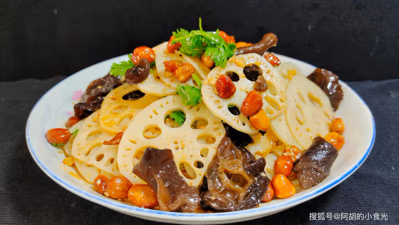 木耳和它天生一對!不愧是「秋季菜中上品」,滋補排毒,拌一拌,好味道自然來