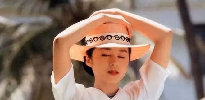 她比葉子楣還大膽,青山知可子為何從日本來到香港發展?