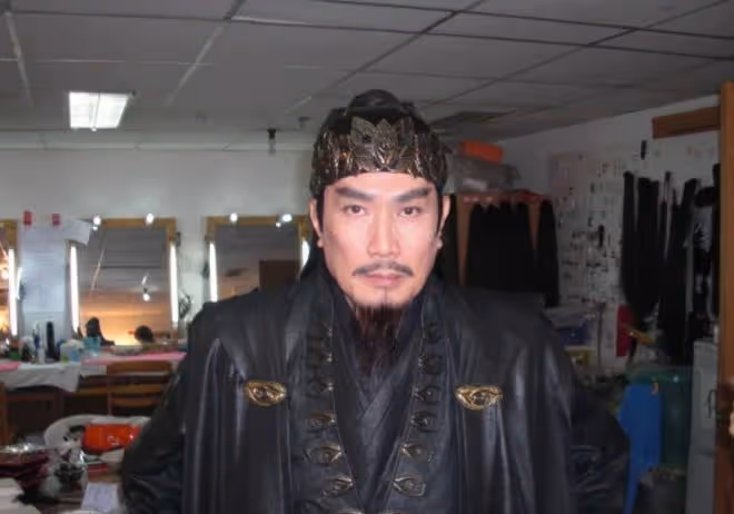 老戲骨買房被詐騙!給完6萬老本才知被騙,直呼怎麼連老人家都騙
