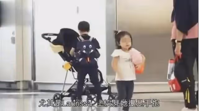 郭晶晶一家五口從英國返港!9歲兒子拖2個大行李箱,嚴母風範盡顯