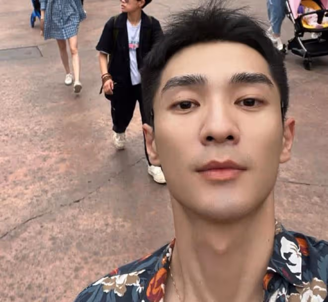 古力娜扎新戀情疑曝光,兩人疑已同居,「小鮮肉」男友愛秀床照!