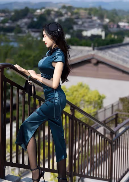 高雅復古無腰旗袍是優雅時尚的傳統服飾