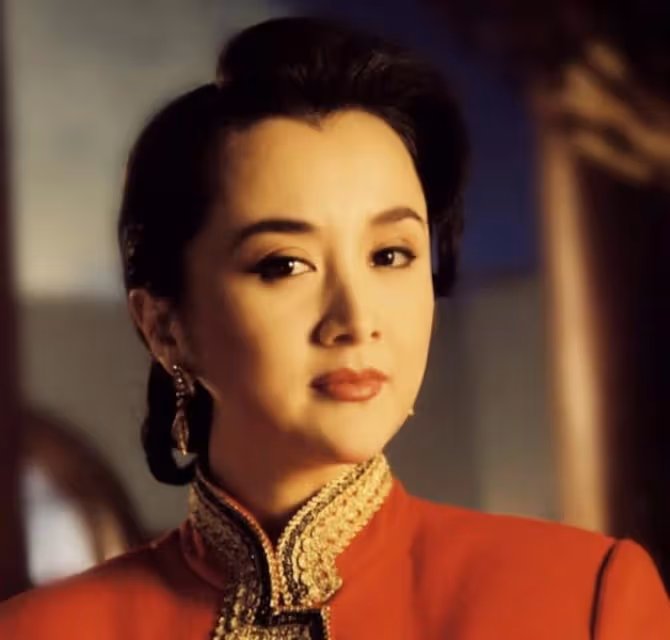 她,長得美演技好,當紅隱退後嫁同學為妻,活成了別人羨慕的樣子