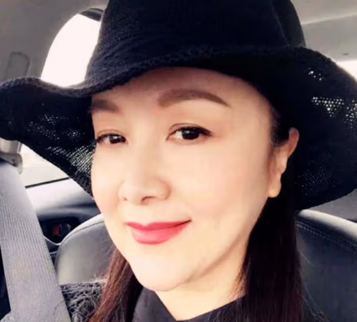 她,長得美演技好,當紅隱退後嫁同學為妻,活成了別人羨慕的樣子