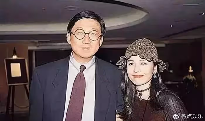 「香港第一美人」嫁給「醜男」,63歲無兒無女,如今活成了這樣…