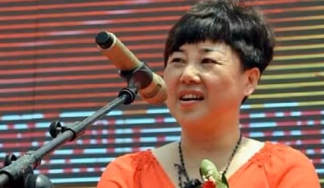 他是瞎子,賣檳榔成富豪,妻子沒生兒子,去世後家人爭10億財產