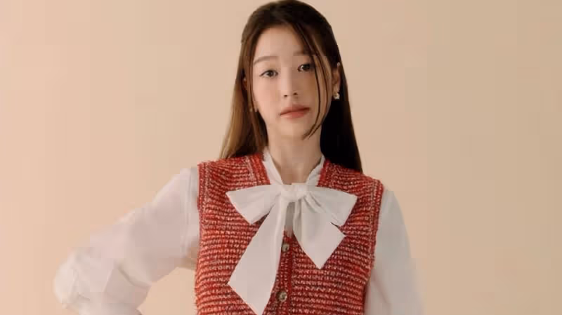 她是新人演員，代言時尚品牌，最新畫報公開，不愧是張元英姐姐