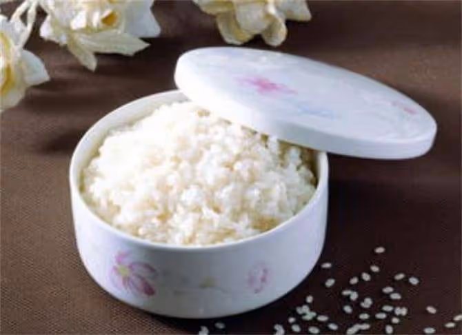 一碗飯的熱量多少大卡?一天只吃兩碗米飯就夠你蹦躂一天了