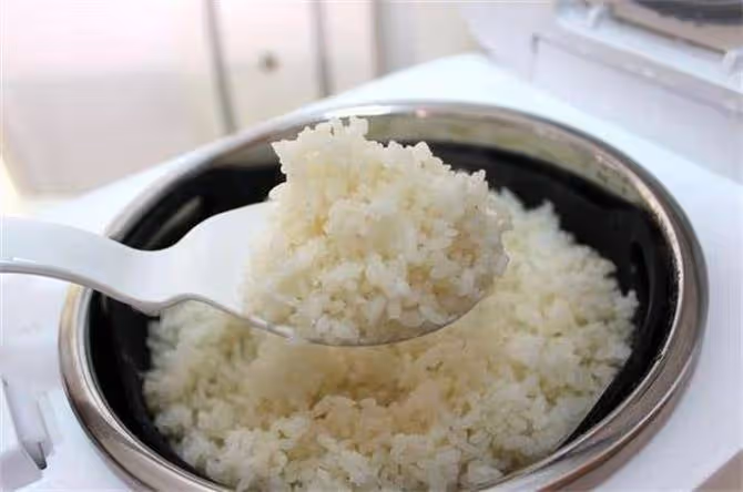 一碗飯的熱量多少大卡?一天只吃兩碗米飯就夠你蹦躂一天了