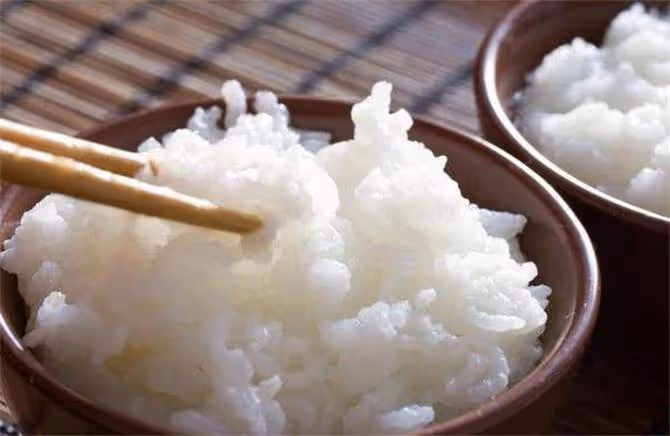 一碗飯的熱量多少大卡?一天只吃兩碗米飯就夠你蹦躂一天了