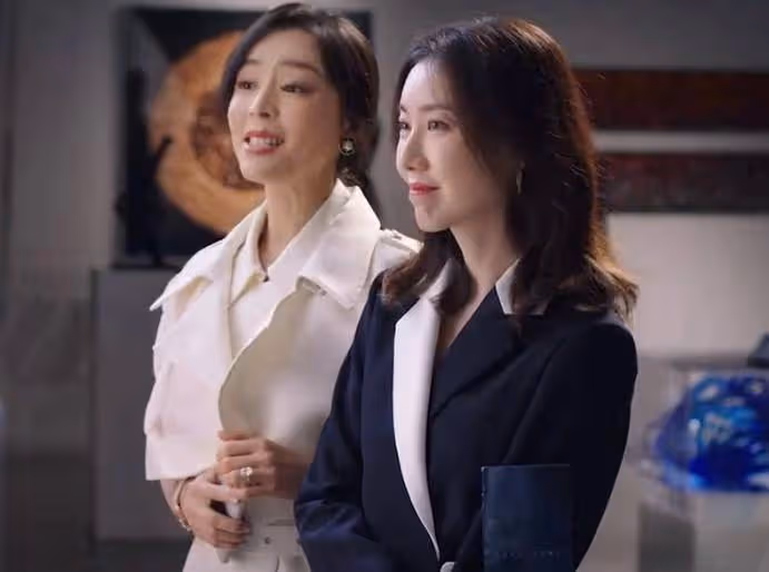 她的城:艾英親爹現身,一招讓謝長江破產淪為喪家犬,英沖成贏家