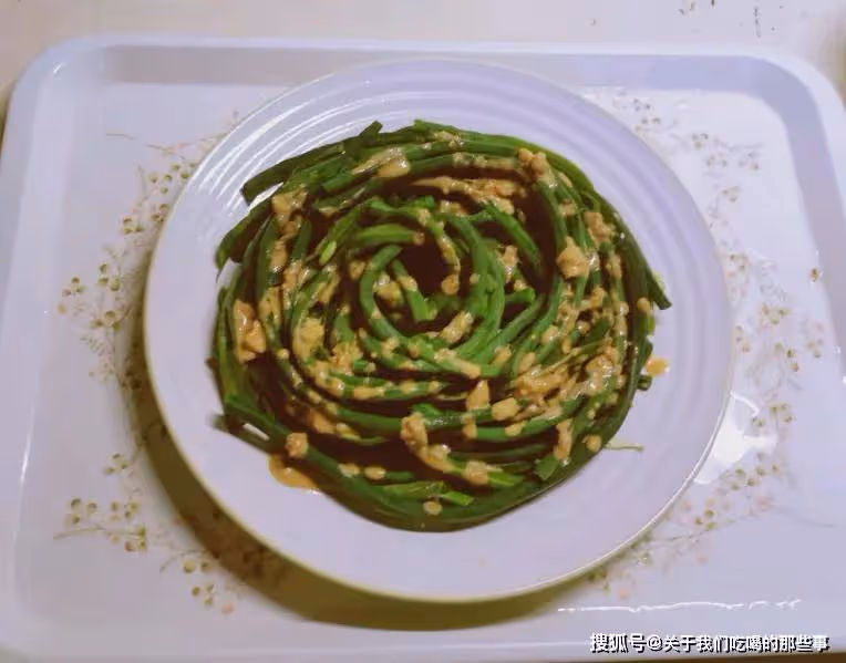 調芝麻醬,用水用油都錯了,20年麻辣燙老闆教你一招,蘸啥都噴香