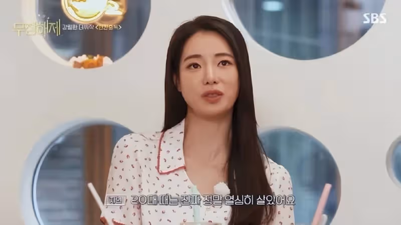 她飾演反派，走上演技巔峰，擔心拍戲時肚子會咕咕叫，只吃果凍