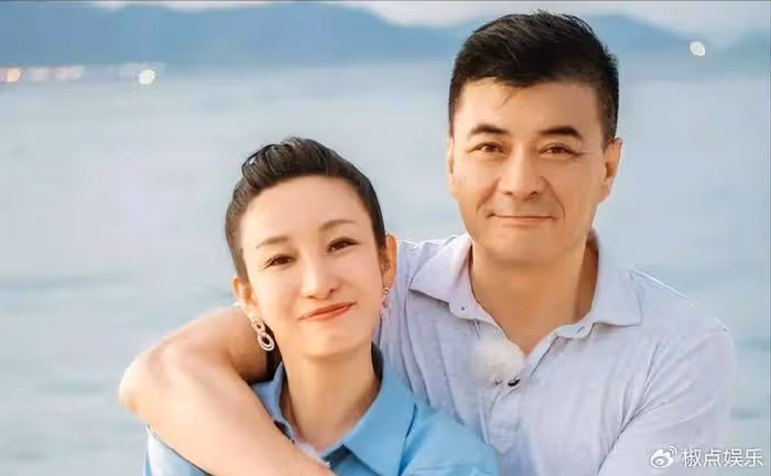 捧紅前夫後被拋棄,他轉身娶影后為妻,她獨自撫養兒子,一生不嫁