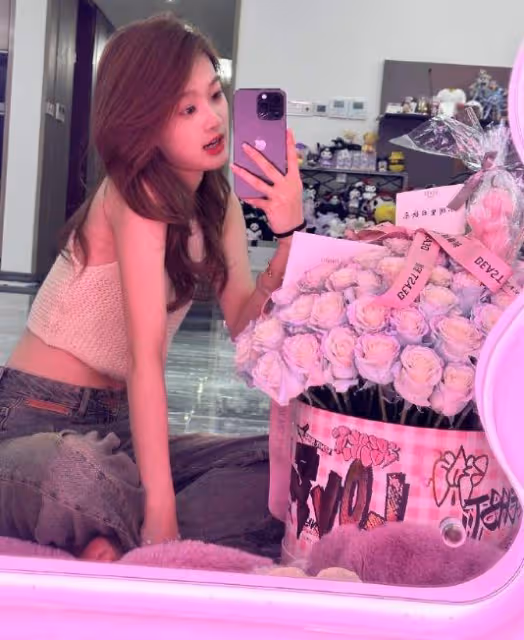 王思聰新女友近照翻車,自曝曾患抑鬱症,頭髮凌亂被指像廠妹